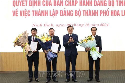 Tinh gọn bộ máy: Ninh Bình công bố Quyết định thành lập Đảng bộ thành phố Hoa Lư