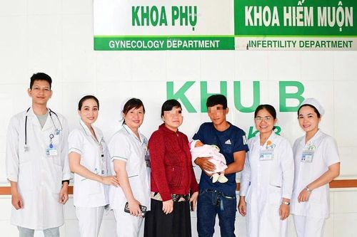 Bé gái chào đời nhờ kỹ thuật IUI tại Sóc Trăng