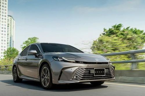 Loạt ô tô hybrid đổ bộ thị trường Việt Nam năm 2024