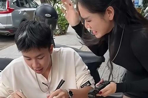 Con trai Vân Dung bị một nữ diễn viên 'tác động' vào đầu, lý do khiến ai nấy đều bật cười