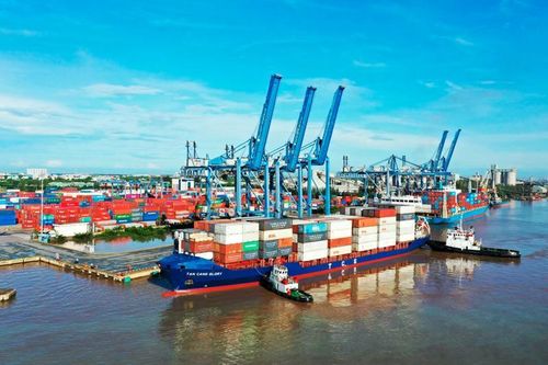 Ngành hàng hải tăng trưởng mạnh mẽ hướng tới mục tiêu mới