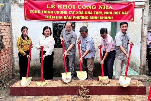Khởi công xây dựng nhà cho hộ cận nghèo phường Bình Khánh