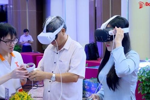 Trải nghiệm du lịch qua công nghệ thực tế ảo
