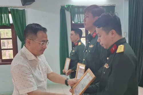 Pleiku: Khen thưởng cho các đơn vị Quân đội hoàn thành xuất sắc trong công tác dân vận