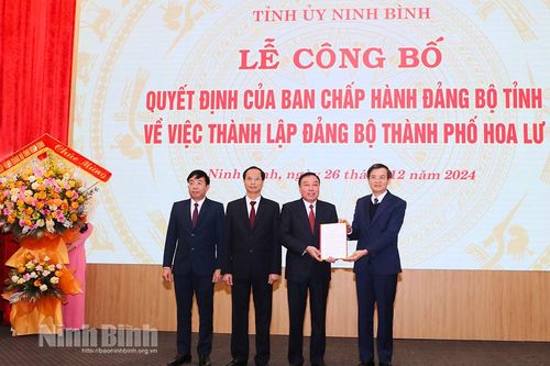Công bố Quyết định thành lập Đảng bộ thành phố Hoa Lư