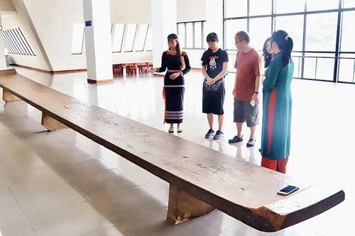 K'pan - chiếc ghế gắn kết cộng đồng