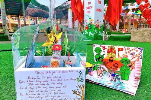 Những cánh thư vượt sóng