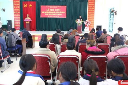 Mít tinh hưởng ứng Tháng hành động quốc gia về dân số