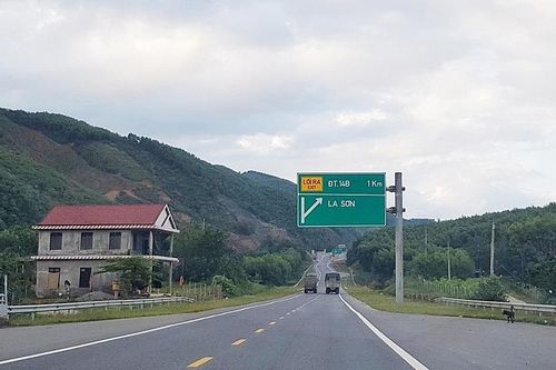 Hơn 3.000 tỷ đồng mở rộng cao tốc đoạn La Sơn - Hòa Liên