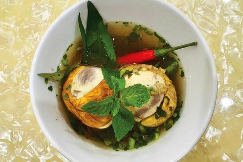 Trứng vịt lộn hấp bia - món ăn ấm áp ngày đông