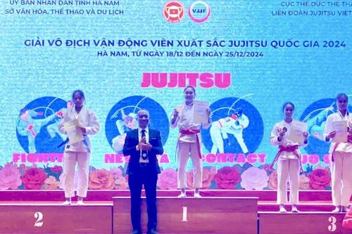 Phụng Mùi Nhình tiếp tục giành Huy chương Vàng tại giải Jujitsu quốc gia