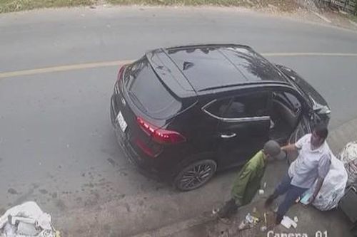 Hai người nước ngoài 'giả ngơ' về mệnh giá tiền để chiếm đoạt tài sản