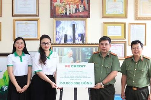 FE CREDIT đồng hành cùng Ban Chuyên đề Công an TPHCM trong các chương trình từ thiện