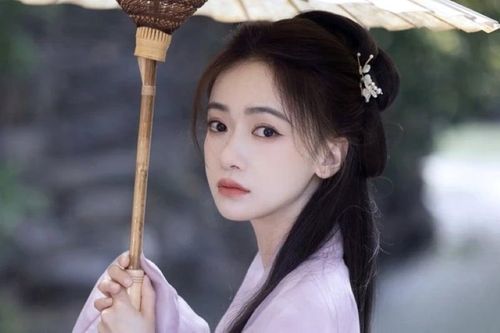 Mới kết hôn, chồng Ngô Cẩn Ngôn nhận chỉ trích với loạt hành động khó hiểu