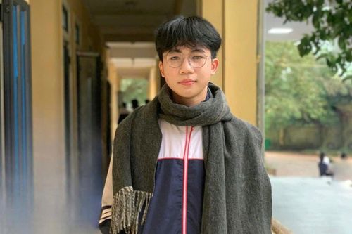 Nam sinh khiếm thị lập kỷ lục cho trường làng