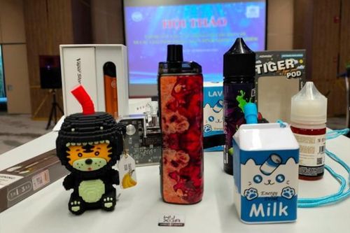 Đề xuất mức xử phạt đối với người hút thuốc lá điện tử từ năm 2025