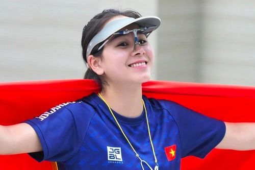 Nữ xạ thủ Công an nhân dân đoạt danh hiệu cao quý