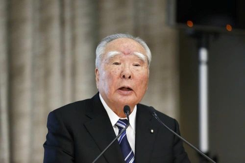 Cựu chủ tịch Suzuki qua đời