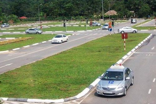 Tăng tuổi tối đa của người lái xe từ 1/1/2025