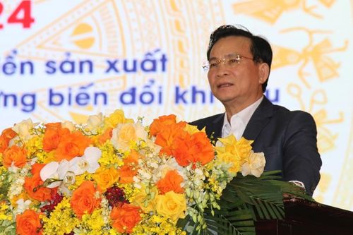 Chủ tịch UBND tỉnh Đắk Nông đối thoại với nông dân