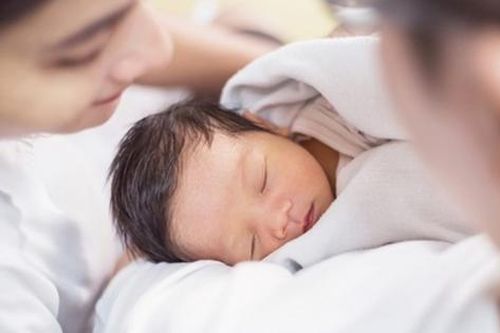 TPHCM hỗ trợ 3 triệu đồng với phụ nữ sinh đủ 2 con trước 35 tuổi
