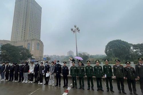 Trao trả 8 người Trung Quốc nhập cảnh trái phép vào Việt Nam