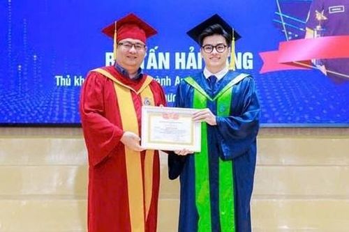 Thành tích ấn tượng của chàng thủ khoa ngành An toàn thông tin