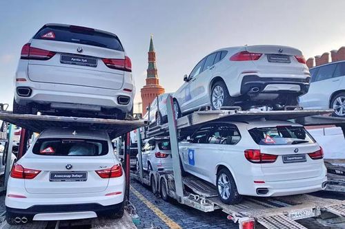 Nhân viên hãng 'tuồn' hơn 100 chiếc xe sang BMW sang Nga
