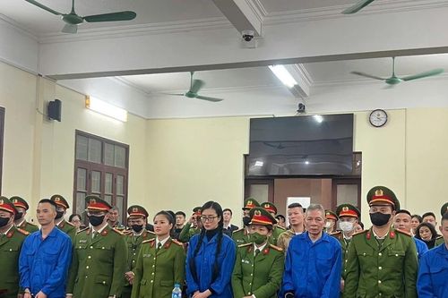 Gây rối trật tự công cộng, bị cáo Phạm Thị Thu Trang bị xử 42 tháng tù