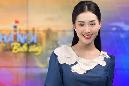 MC Thời sự Thu Hằng áp lực khi đóng phim cùng NSND Lan Hương