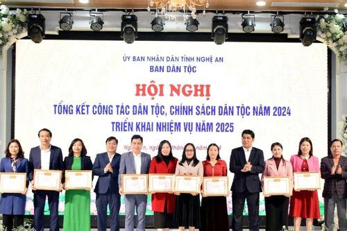 Ban Dân tộc tỉnh chủ động rà soát chức năng, nhiệm vụ, sắp xếp tổ chức bộ máy để ổn định trong thời gian sớm nhất