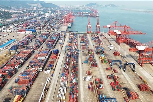 Biến động chính trị khắp nơi có thể tác động xấu tới kinh tế toàn cầu 2025