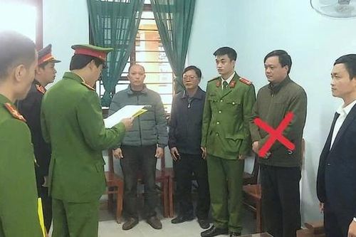 Khởi tố tài xế không có bằng lái xe gây tai nạn làm 2 người thương vong