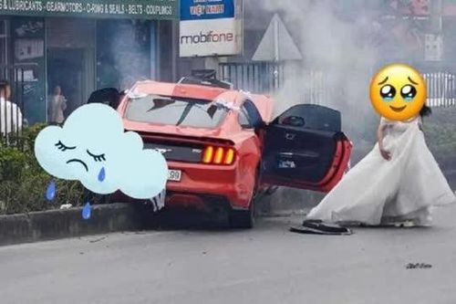 Quảng Ninh: Chú rể cầm lái 'ngựa hoang' Ford Mustang tông vào dải phân cách nát đầu xe