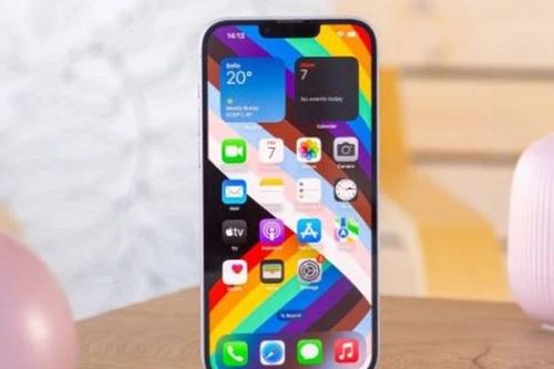 iPhone 14 Plus tụt giá sâu, rẻ như bèo cuối năm vì tụt hậu so với iPhone 15 Plus và iPhone 16 Plus