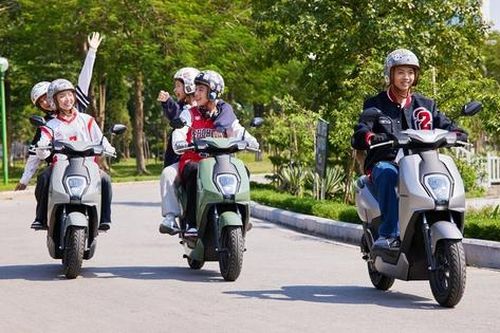 Xe máy điện hút người mua