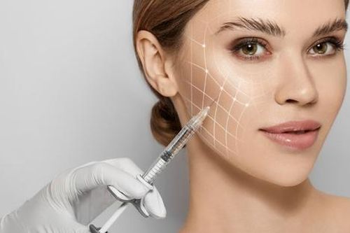 Nên căng da mặt hay tiêm filler để níu kéo 'tuổi xuân'?