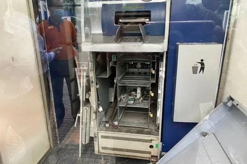 Cảnh giác tình trạng kẻ gian phá máy ATM để chiếm đoạt tiền ngân hàng