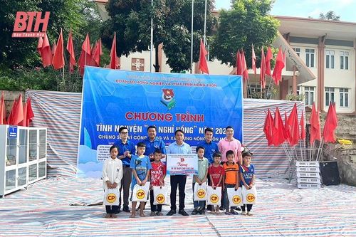 Đồng hành cùng trẻ em đến trường