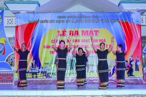 Giữ gìn di sản dân ca, dân vũ, dân nhạc