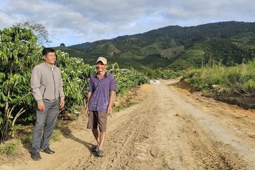 Góp sức xây dựng làng quê