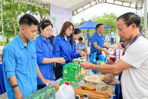 Cùng thanh niên vững tin lập nghiệp