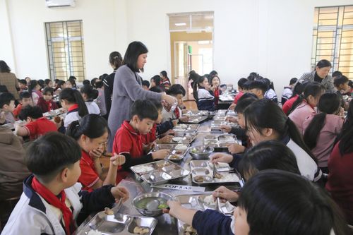 Đảm bảo sức khỏe học sinh trong mùa lạnh