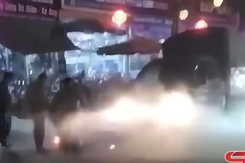Bảo vệ Quỹ tín nhân dân thị trấn Nông trường Mộc Châu kịp thời chữa cháy xe tải