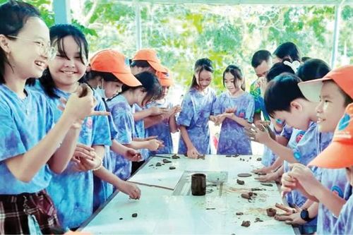 Hoàn thiện hạ tầng cho ngành giáo dục