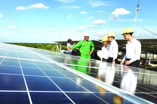 Quyết tâm gỡ vướng cho các dự án điện năng lượng tái tạo