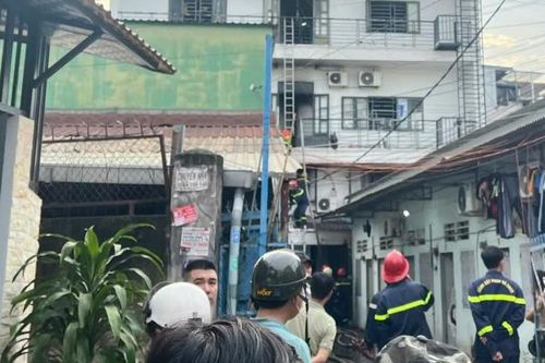 Nấp vào nhà vệ sinh, 2 người tử vong trong vụ cháy nhà trọ lúc rạng sáng