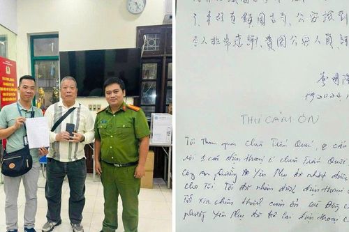 Hà Nội: Người dân mừng 'như bắt được vàng' khi nhận lại tài sản thất lạc từ cơ quan Công an