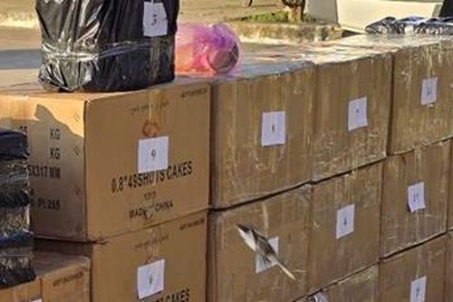 Khởi tố đối tượng dùng ô tô vận chuyển hơn nửa tấn pháo lậu