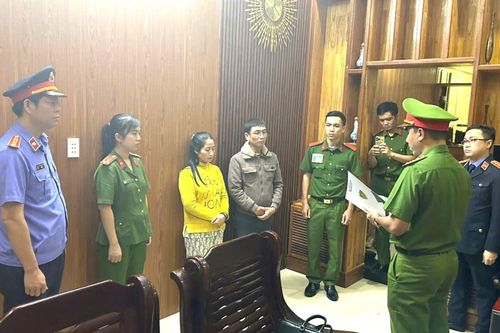 Khởi tố, bắt chủ cơ sở sản xuất cả tấn chả chứa hàn the